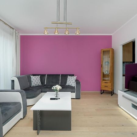 Apartment With Balcony And Free Parking In Poznan By Noclegi Renters Eksteriør billede