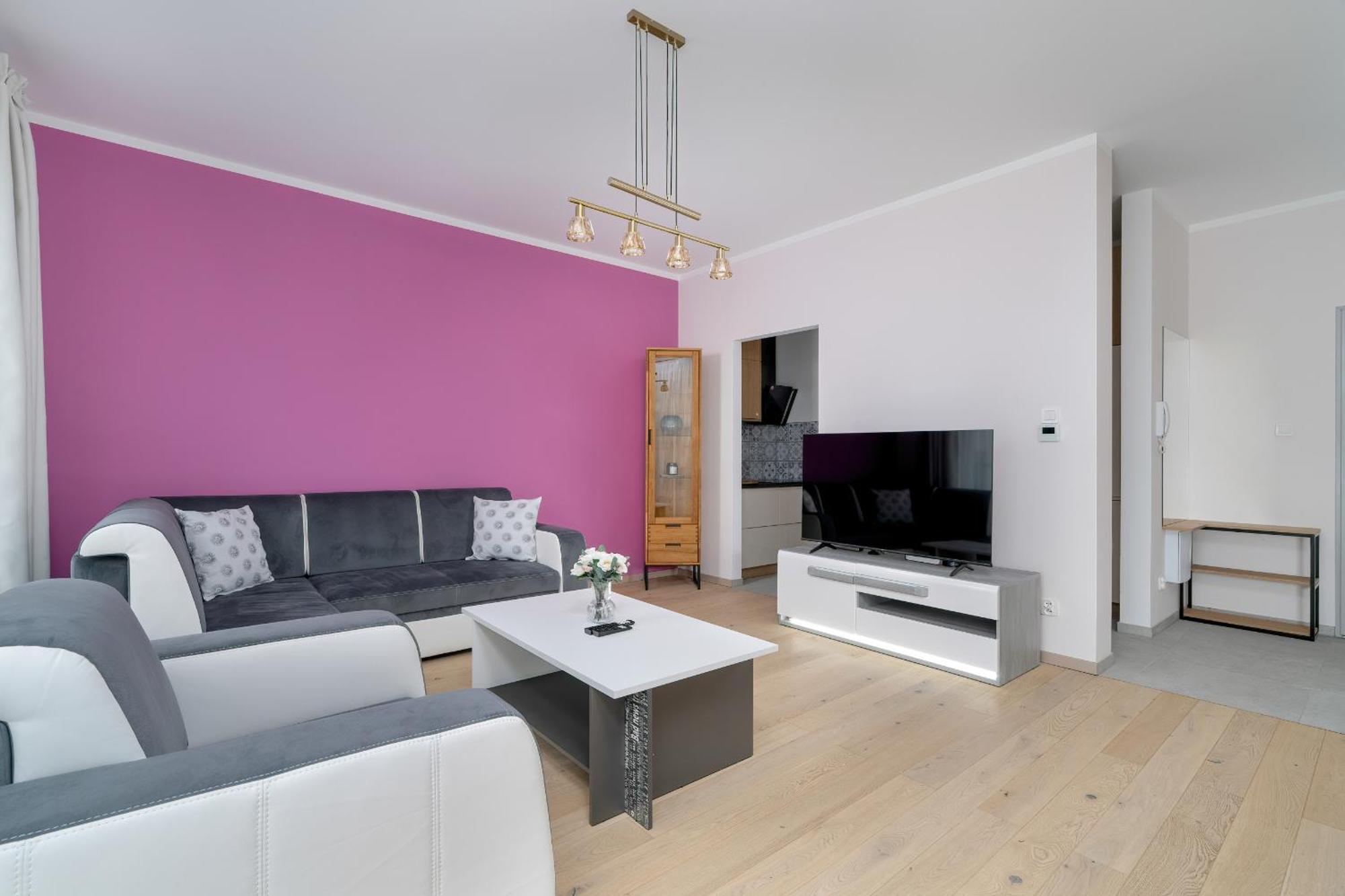 Apartment With Balcony And Free Parking In Poznan By Noclegi Renters Eksteriør billede